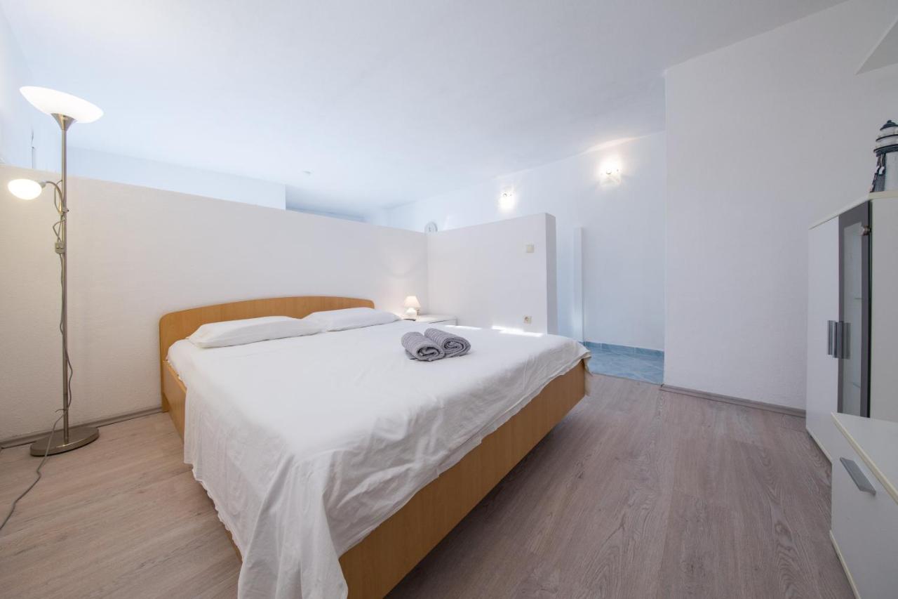 Strma Apartments Vis Exterior foto
