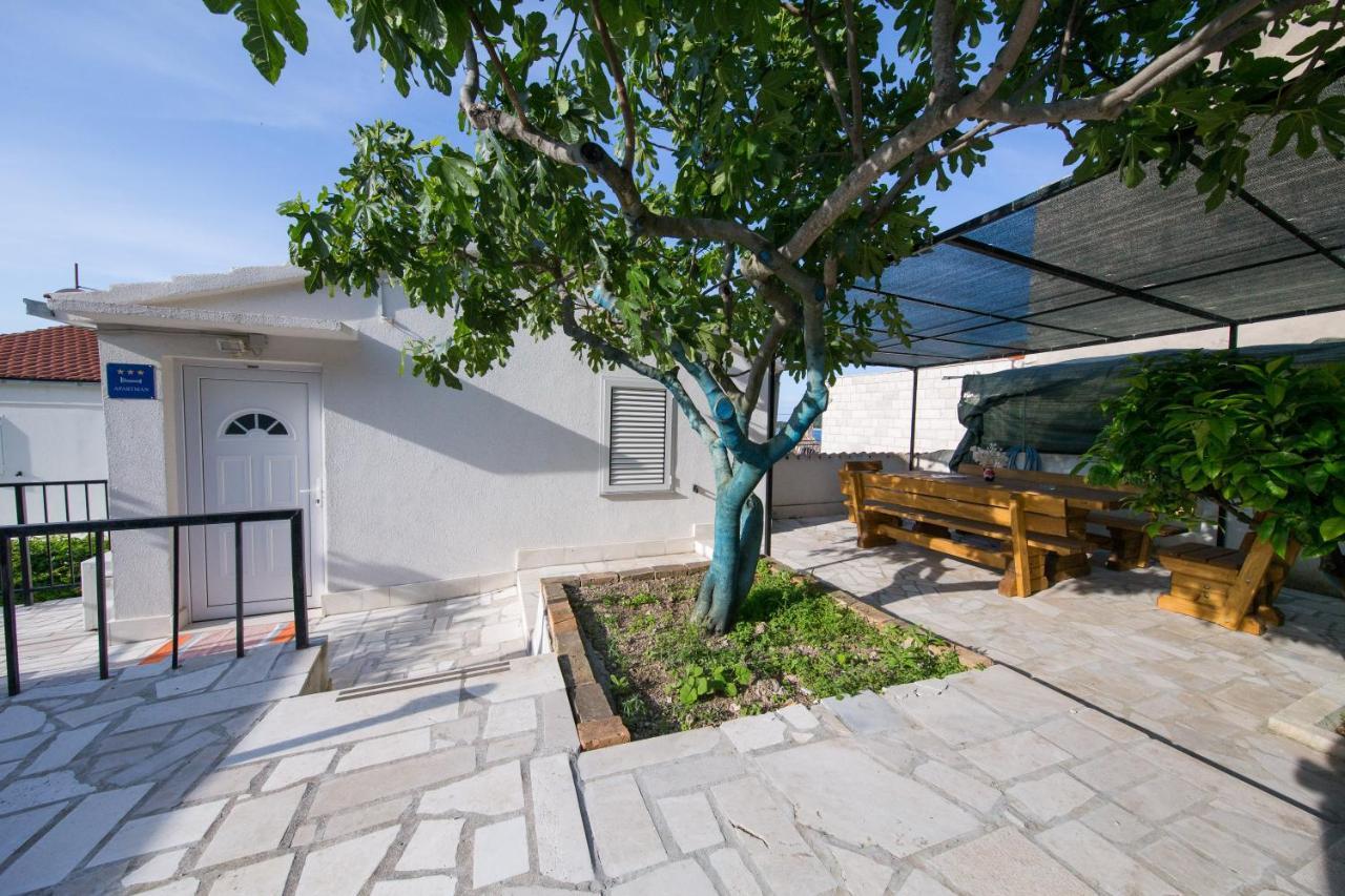 Strma Apartments Vis Exterior foto