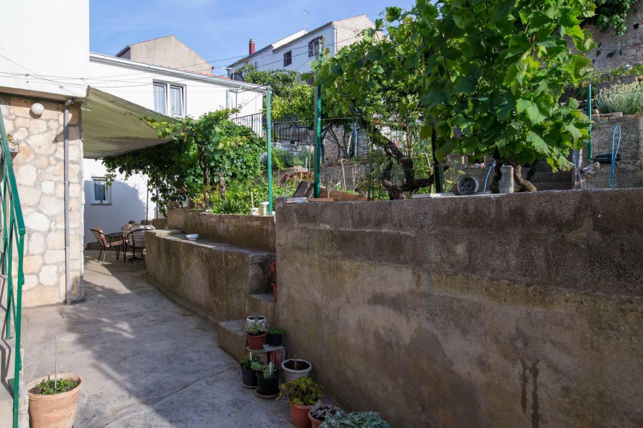 Strma Apartments Vis Exterior foto