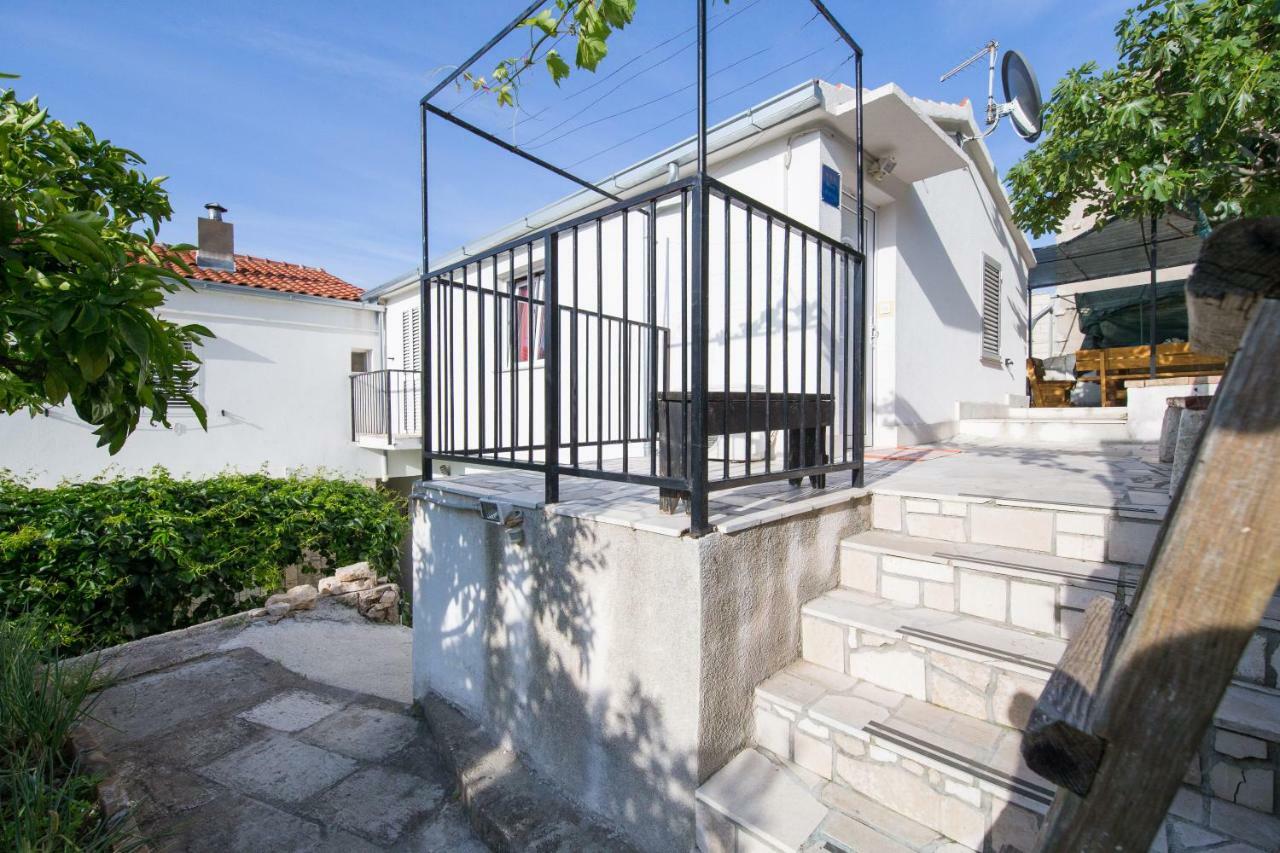 Strma Apartments Vis Exterior foto